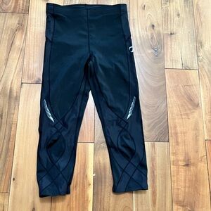 CW-X compression Capris